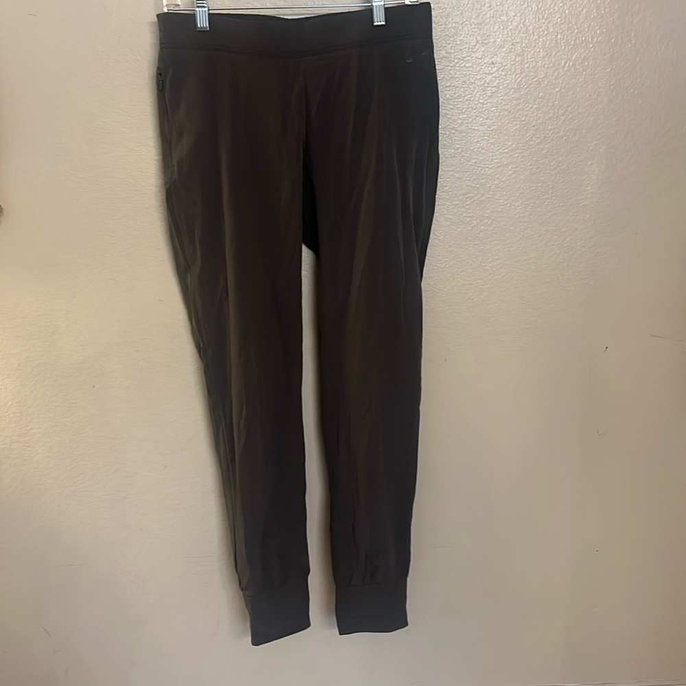 Nike Army Green Dri-Fit Jogger Pants Spandex Work out Wear M Running
